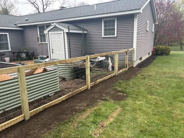 Raised Garden Bed Enclosure