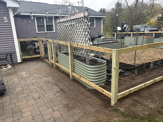 Garden Enclosure & Paver Patio